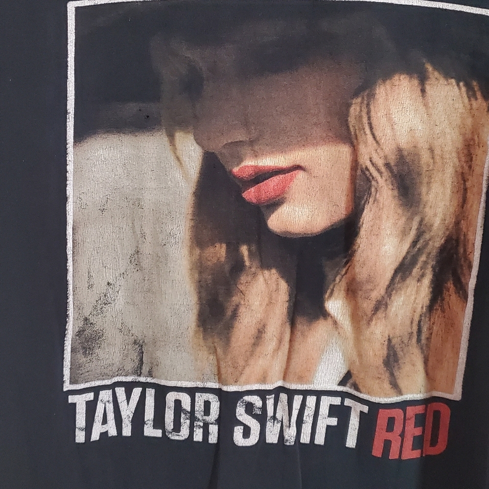 Taylor swift shirt